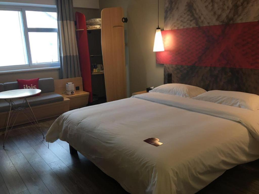 Ibis Shenyang North Station Hotel Bagian luar foto
