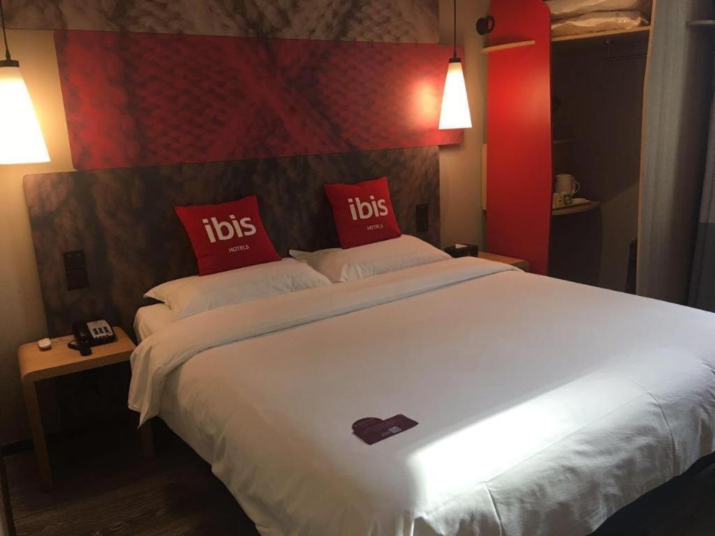 Ibis Shenyang North Station Hotel Bagian luar foto