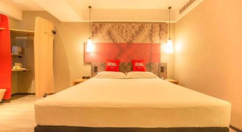 Ibis Shenyang North Station Hotel Bagian luar foto