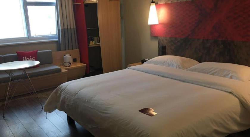 Ibis Shenyang North Station Hotel Bagian luar foto
