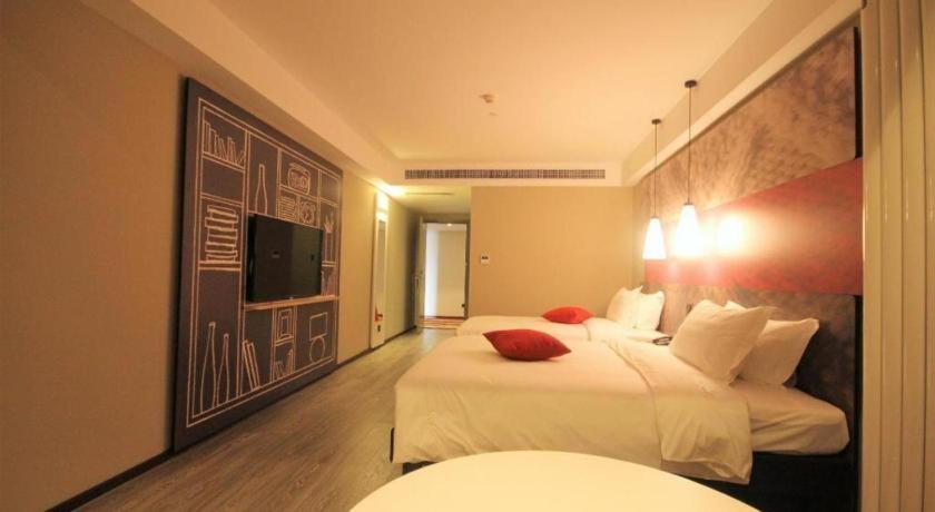 Ibis Shenyang North Station Hotel Bagian luar foto