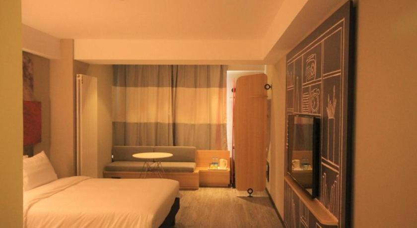 Ibis Shenyang North Station Hotel Bagian luar foto