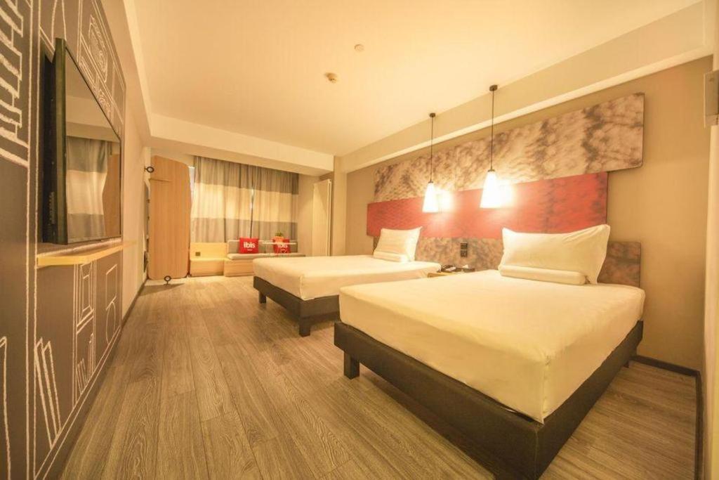 Ibis Shenyang North Station Hotel Bagian luar foto