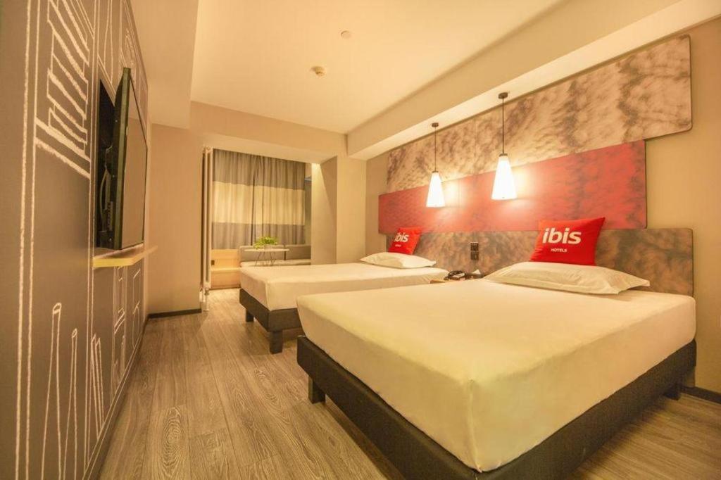 Ibis Shenyang North Station Hotel Bagian luar foto