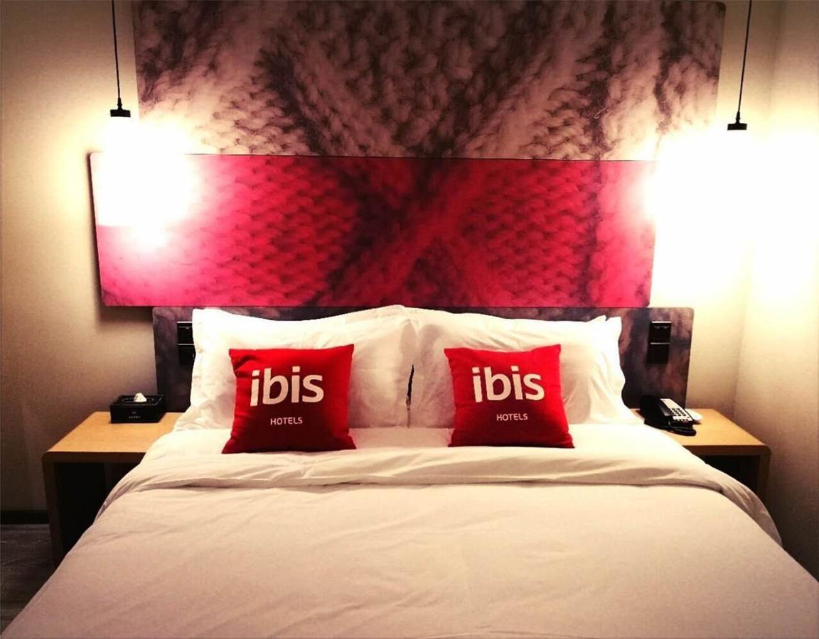 Ibis Shenyang North Railway Station Hotel Bagian luar foto