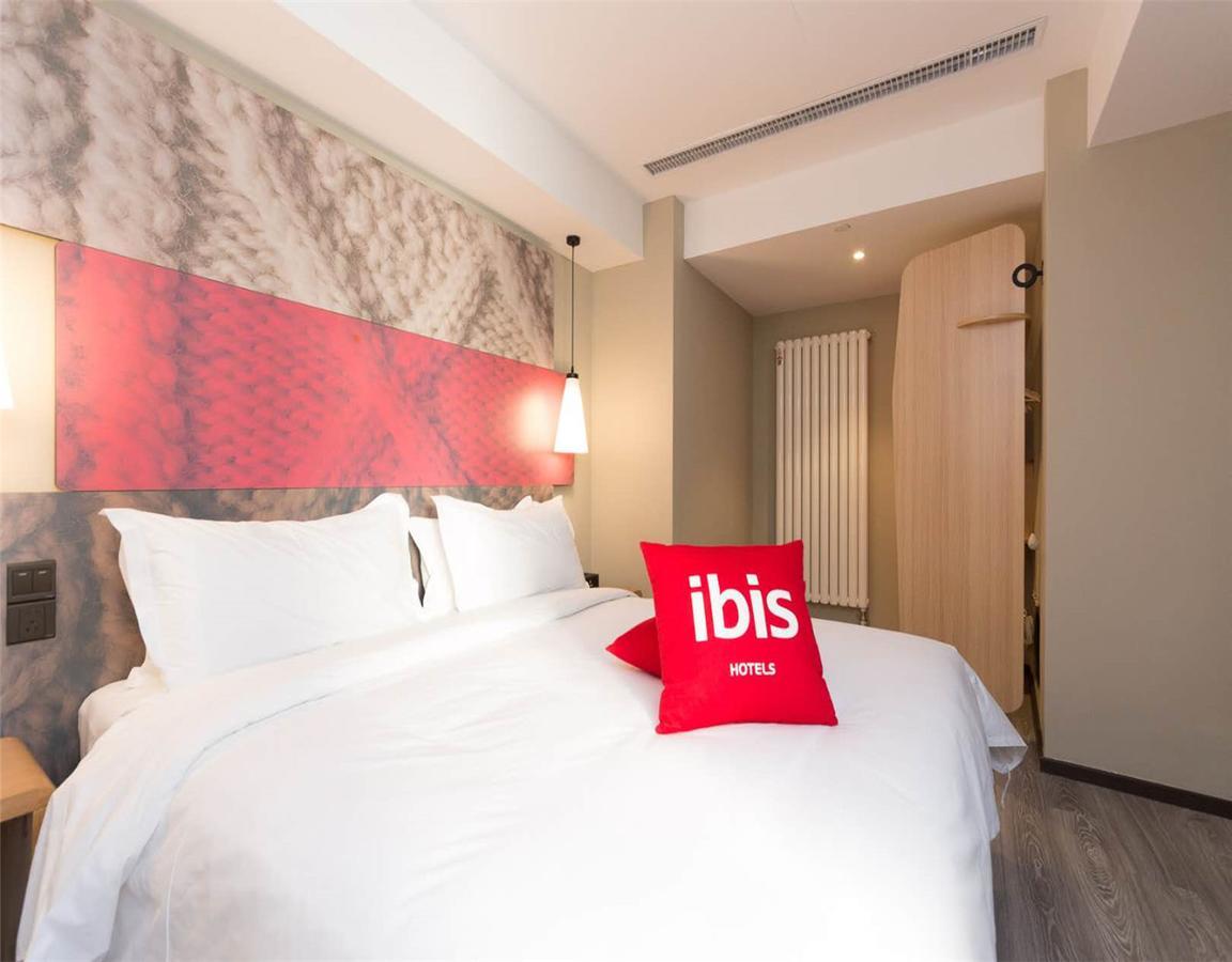 Ibis Shenyang North Railway Station Hotel Bagian luar foto