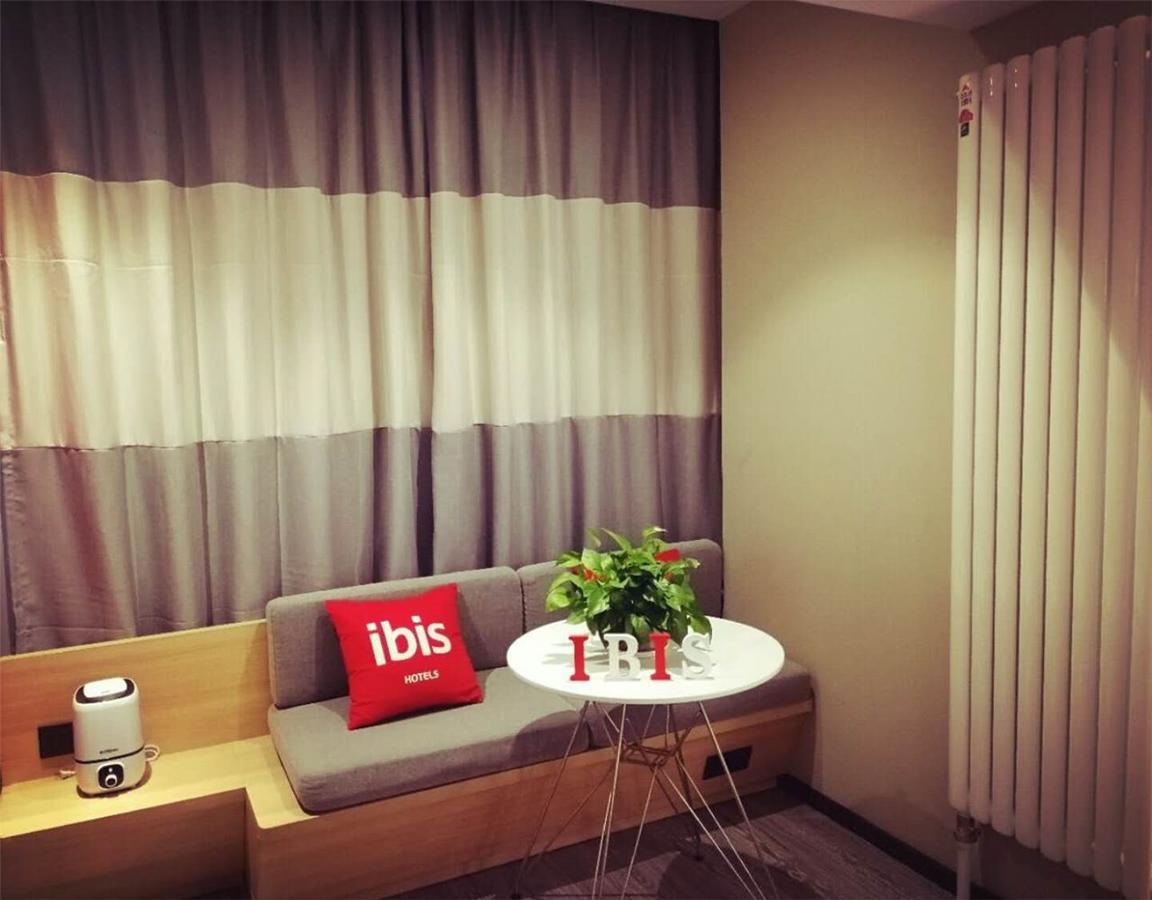 Ibis Shenyang North Railway Station Hotel Bagian luar foto